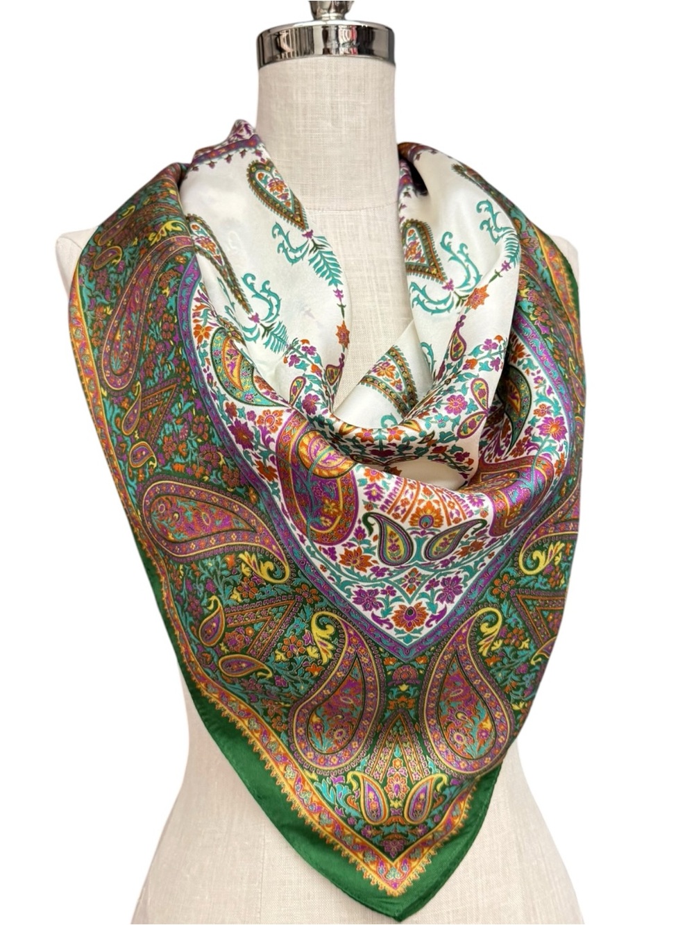 Museum Arts Collection Surimu Silk Paisley Scarf 34x34 Japan Green Floral